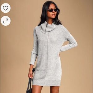 🏝️Big $10 Sale!🏝️ Lulu’s Tea Reader Light Gray Sweater Dress